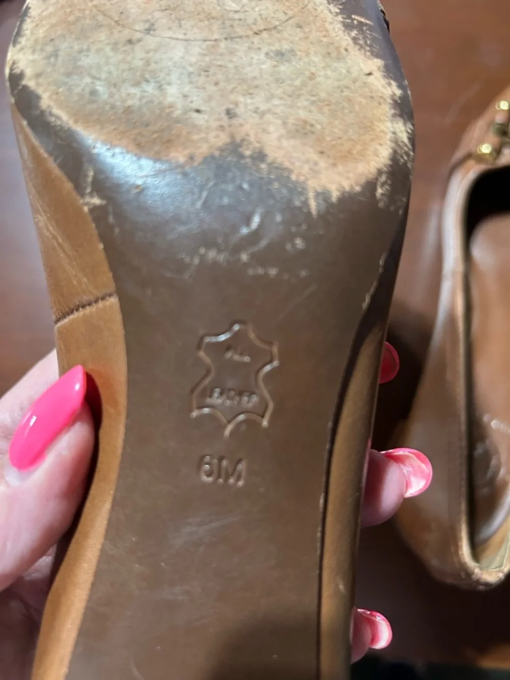 Tory Burch Brown Leather Logo Detail Low Heel Pumps